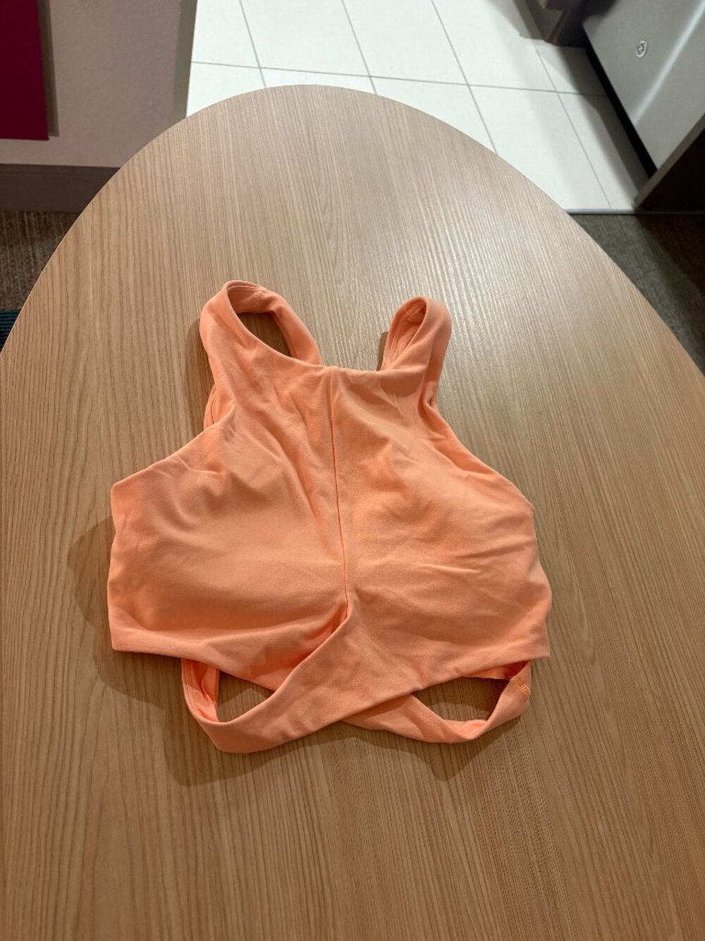Athleta Conscious Crop Tank Top Small Peach Sleeveless Fitted Removable Pads